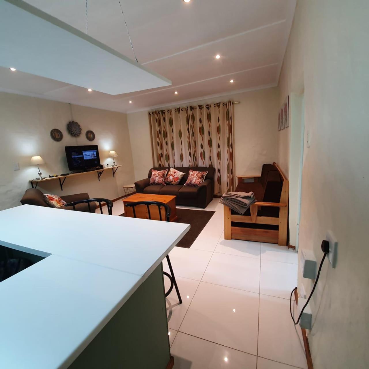 Gooderson Leisure Mountain View Cottages Self Catering And Timeshare Resort 드라켄스버그 가든 외부 사진