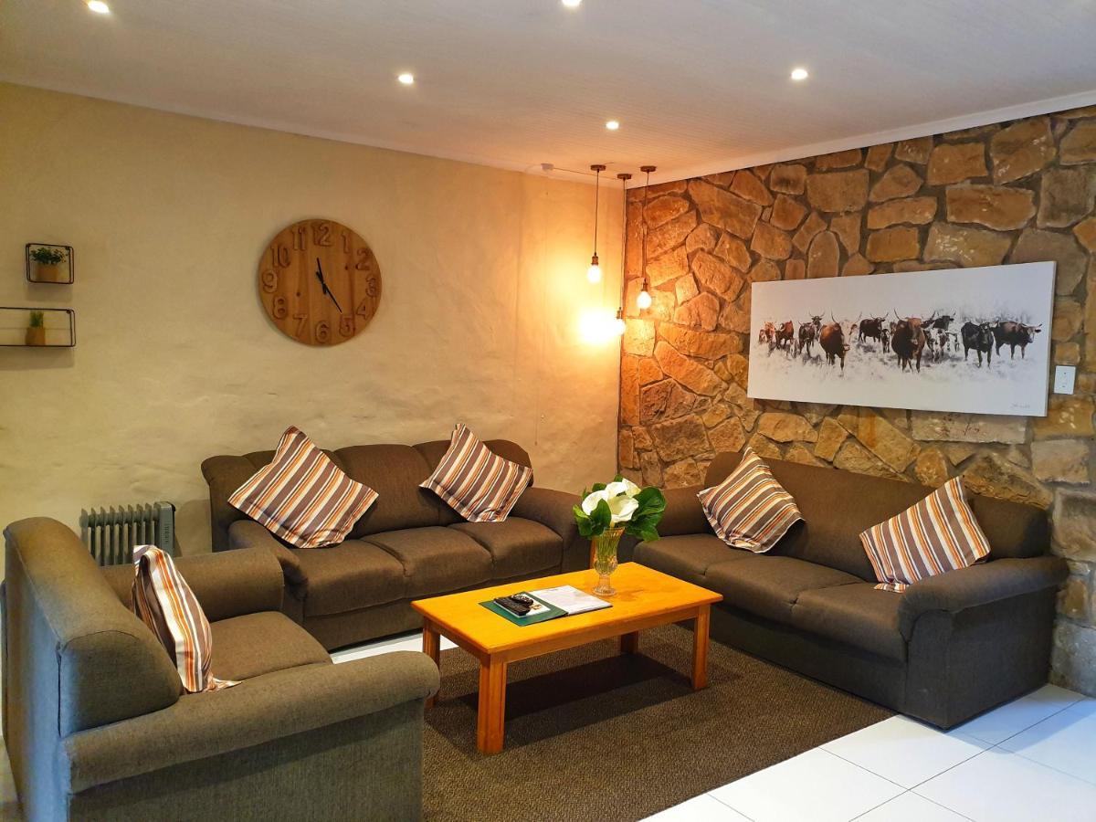 Gooderson Leisure Mountain View Cottages Self Catering And Timeshare Resort 드라켄스버그 가든 외부 사진
